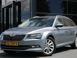 Grijs Gebruikt 2015 Skoda Superb Stationwagen | € 13.950 (Eerlijke prijs)