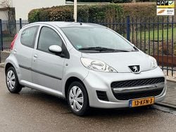 Grijs Gebruikt 2009 Peugeot 107 Hatchback | € 2.999 (Eerlijke prijs)