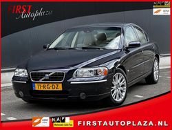 Blauw Gebruikt 2005 Volvo S60 Summum Sedan | € 3.750 (Eerlijke prijs)