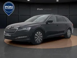 Zwart Gebruikt 2021 Skoda Superb Ambition Stationwagen | € 24.750 (Goede deal)