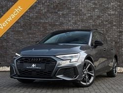 Grijs Gebruikt 2022 Audi A3 Sportback S-Line Hatchback | € 33.900 (Duur)