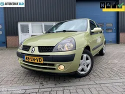 Groen Gebruikt 2003 Renault Clio II Hatchback | € 1.399 (Eerlijke prijs)