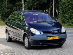 Blauw Gebruikt 2002 Citroën Xsara Picasso MPV | € 899 (Eerlijke prijs)