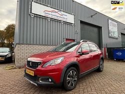 Rood (metallic) Gebruikt 2019 Peugeot 2008 Allure SUV | € 11.295 (Super prijs)