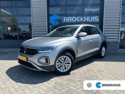 Grijs, metallic lak Gebruikt 2023 VW T-Roc Life SUV | € 23.900 (Goede deal)