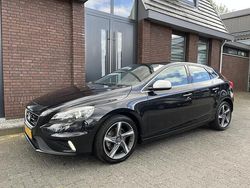 Zwart Gebruikt 2014 Volvo V40 R-Design Stationwagen | € 11.450 (Eerlijke prijs)