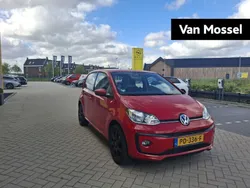 Rood Gebruikt 2017 VW up! high up! Hatchback | € 9.140 (Eerlijke prijs)