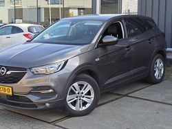 Grijs Gebruikt 2018 Opel Grandland X Innovation SUV | € 13.999 (Eerlijke prijs)
