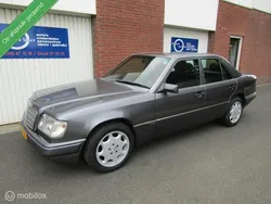 Grijs Gebruikt 1994 Mercedes E200 Elegance Sedan | € 7.250