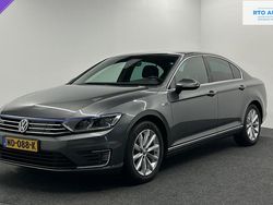 Grijs Gebruikt 2016 VW Passat GTE Sedan | € 15.500 (Eerlijke prijs)