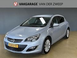 Grijs Gebruikt 2014 Opel Astra Cosmo Hatchback | € 5.950 (Eerlijke prijs)