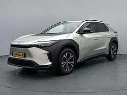 Zilver metallic Gebruikt 2024 Toyota bZ4X SUV | € 39.495 (Iets duurder)