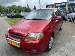 Rood Gebruikt 2004 Chevrolet Kalos Hatchback | € 2.200 (Eerlijke prijs)