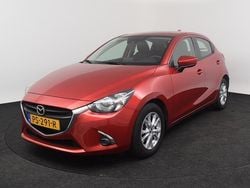 Soul red (rood metallic) Gebruikt 2017 Mazda 2 Dynamic Hatchback | € 12.450 (Goede deal)