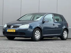 Blauw Gebruikt 2004 VW Golf IV Trendline Hatchback | € 2.250 (Eerlijke prijs)