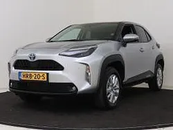 Grijs metallic Gebruikt 2024 Toyota Yaris Cross Limited SUV | € 28.950 (Goede deal)