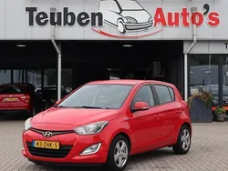 Rood Gebruikt 2012 Hyundai i20 Hatchback | € 3.695 (Eerlijke prijs)