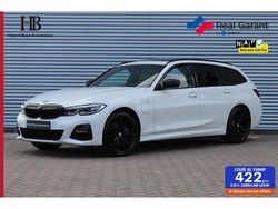 Wit Gebruikt 2020 BMW 330 Executive Stationwagen | € 31.845 (Duur)