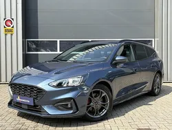 Blauw, metallic lak Gebruikt 2019 Ford Focus Business Edition Stationwagen | € 17.950 (Eerlijke prijs)