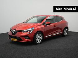 Rood Gebruikt 2020 Renault Clio V Intens Hatchback | € 12.900 (Eerlijke prijs)