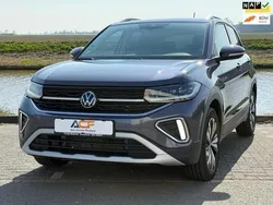 Grijs, metallic lak Gebruikt 2024 VW T-Cross Business SUV | € 31.950 (Eerlijke prijs)