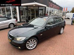 Groen, metallic lak Gebruikt 2005 BMW 325 Executive Stationwagen | € 5.950 (Duur)