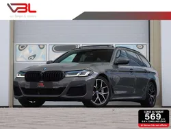 Grijs Gebruikt 2022 BMW 530e M Sport Stationwagen | € 42.940 (Iets duurder)