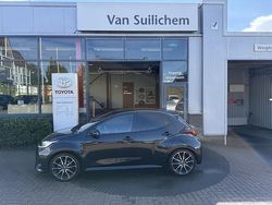 Zwart Gebruikt 2023 Toyota Yaris Sport Hatchback | € 26.500 (Eerlijke prijs)