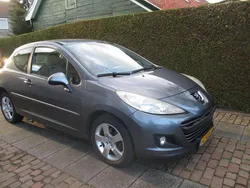 Grijs, metallic lak Gebruikt 2010 Peugeot 207 MPV | € 2.295 (Eerlijke prijs)