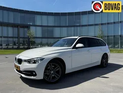 Wit Gebruikt 2018 BMW 320 Executive Stationwagen | € 27.880 (Eerlijke prijs)