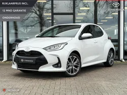 Wit Gebruikt 2024 Toyota Yaris Hybrid Executive Hatchback | € 29.995 (Super prijs)