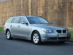 Grijs, metallic lak Gebruikt 2005 BMW 523 Comfort Edition Stationwagen | € 14.945