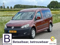 Rood, metallic lak Gebruikt 2011 VW Caddy Maxi Comfortline MPV | € 14.995 (Eerlijke prijs)