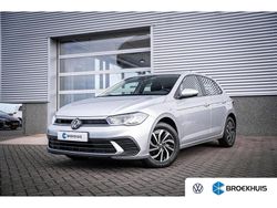 Grijs Gebruikt 2023 VW Polo Life Hatchback | € 17.900 (Eerlijke prijs)