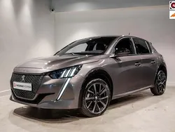 Grijs Gebruikt 2023 Peugeot 208 GT Hatchback | € 21.995 (Eerlijke prijs)