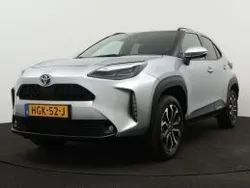 Grijs metallic Gebruikt 2024 Toyota Yaris Cross Limited SUV | € 28.995 (Goede deal)