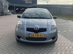 Grijs Gebruikt 2006 Toyota Yaris Verso Terra MPV | € 3.400 (Iets duurder)