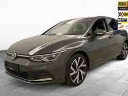 Grijs Gebruikt 2022 VW Golf VIII Hatchback | € 29.995 (Iets duurder)