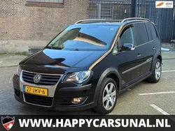 Zwart, metallic lak Gebruikt 2009 VW Touran Highline MPV | € 4.650 (Eerlijke prijs)