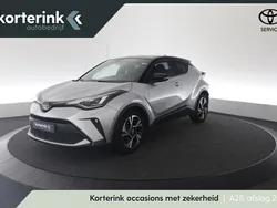 Grijs, metallic lak Gebruikt 2023 Toyota C-HR Sport SUV | € 28.950 (Eerlijke prijs)