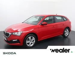 Rood Gebruikt 2023 Skoda Scala Ambition Hatchback | € 19.840 (Eerlijke prijs)