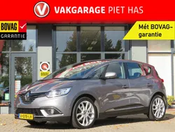 Grijs, metallic lak Gebruikt 2017 Renault Scénic IV Zen MPV | € 15.750 (Duur)