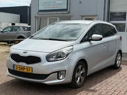 Grijs Gebruikt 2013 Kia Carens MPV | € 6.000 (Super prijs)