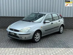 Grijs Gebruikt 2005 Ford Focus Futura Hatchback | € 3.149 (Eerlijke prijs)