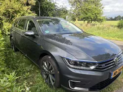 Grijs Gebruikt 2016 VW Passat GTE Stationwagen | € 16.495 (Eerlijke prijs)