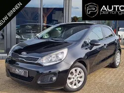 Zwart Gebruikt 2012 Kia Rio 2 Hatchback | € 3.995 (Eerlijke prijs)