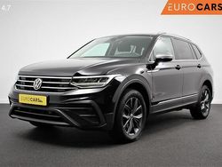 Zwart Gebruikt 2022 VW Tiguan Allspace Life SUV | € 35.890 (Eerlijke prijs)