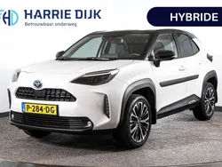 Wit Gebruikt 2022 Toyota Yaris Cross Executive SUV | € 26.995 (Eerlijke prijs)