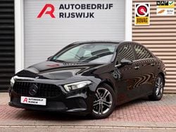 Zwart Gebruikt 2020 Mercedes A200 Premium Sedan | € 21.950 (Goede deal)