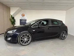 Zwart Gebruikt 2010 Opel Astra Sport Hatchback | € 5.250 (Eerlijke prijs)